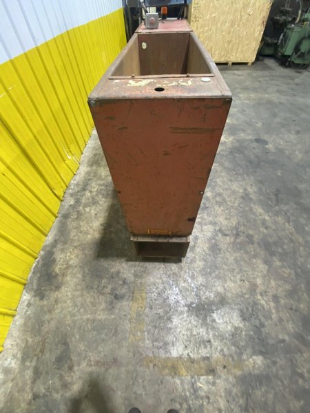 25 HP CP MFG "CAN-DENSOR 600" HYDRAULIC METAL HORIZONTAL BALER: STOCK #16681