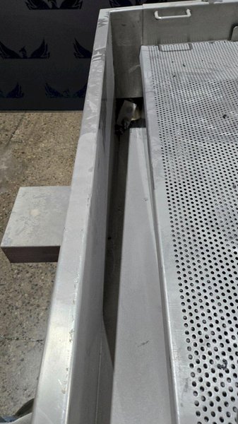 WITTE  LINEAR VIBRATING SCREEN TABLE 700 – 900 RPM  USED