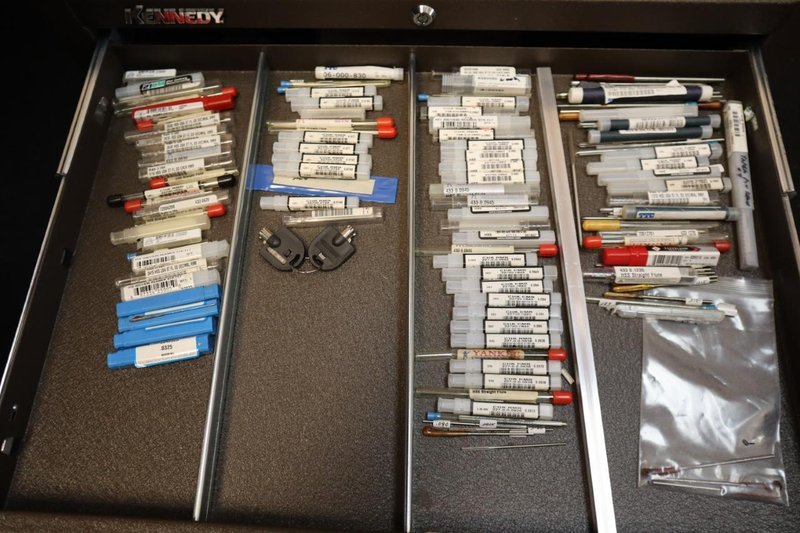 Kennedy Tool Cabinet 5 Drawer with Contents: Reamers, Drills, Counterbores, HSS CUtters- Auction Item
