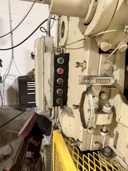 32 TON MINSTER NO.4 OBI STAMPING PUNCH PRESS. STOCK # 0760026