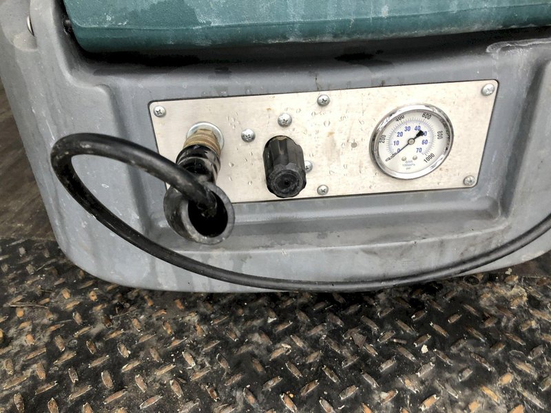 NOBLES EXPLORER MODEL H5 CARPET CLEANER: STOCK #14000