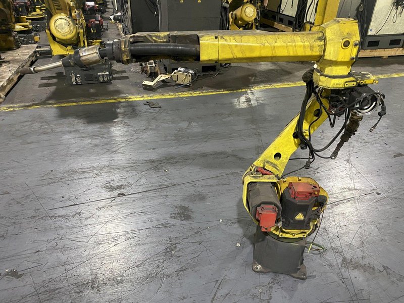 FANUC – ArcMate 100iC/6L w/ R-30iB Controls PARTS ONLY