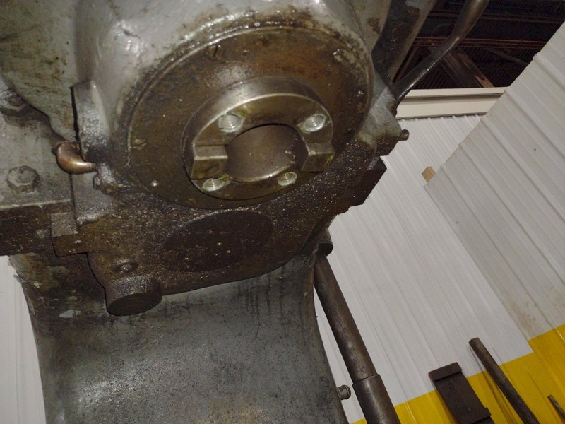 #3 X 15 HP KEARNEY &amp; TRECKER K&amp;T VERTICAL MILL: YOBRO #23771