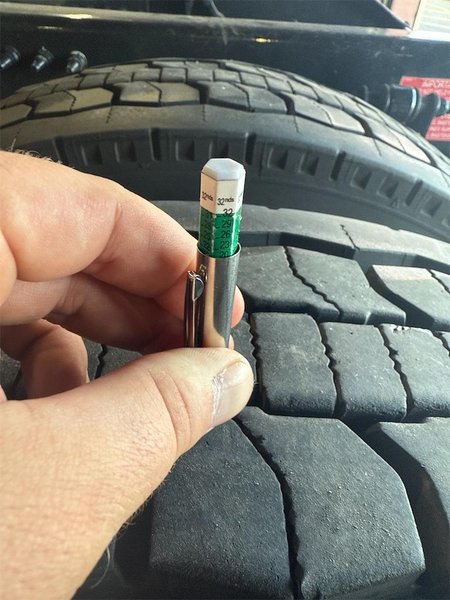 VOLVO VNL64T780 - Trucks