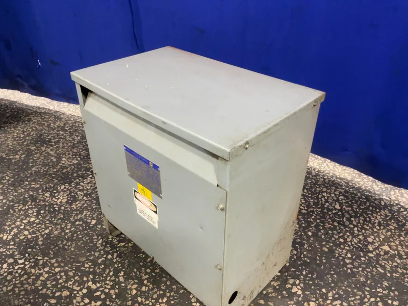 SQUARE D 45 KVA TRANSFORMER  -  45T6H