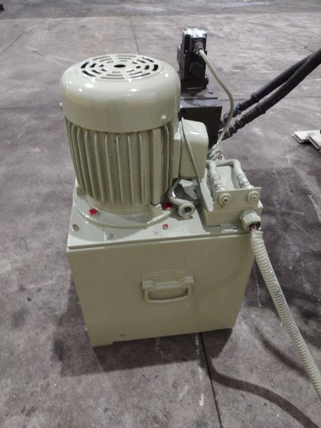 8" X 18" CHEVALIER MODEL #FSG-2A818 3 AXIS HYDRAULIC SURFACE GRINDER: YOBRO #25419