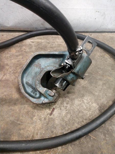 35 TON CLEVELAND PORTABLE HYDRAULIC PUNCH WITH POWER UNIT: STOCK #12521