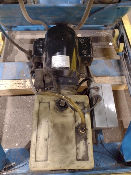 3,500 LBS X 30" X 96" BISHAMON ROLLER TOP HYDRAULIC LIFT TABLE: STOCK #20965