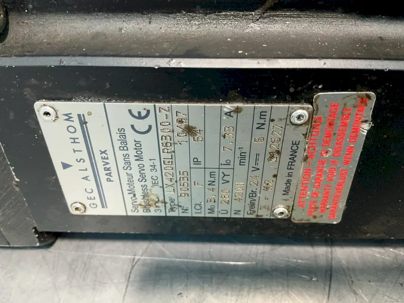 PARVEX SERVO MOTOR W/ NEUGART PL90S/MO/VO  -  LX420CLR6300-Z