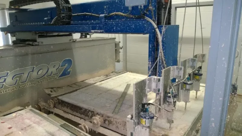 2004 PAR VECTOR 2 | Waterjet Cutters