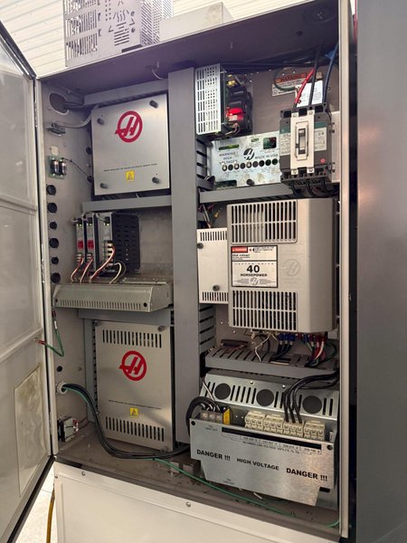 2013 HAAS MODEL #VF5 CNC VERTICAL MACHINING CENTER: YOBRO #24379