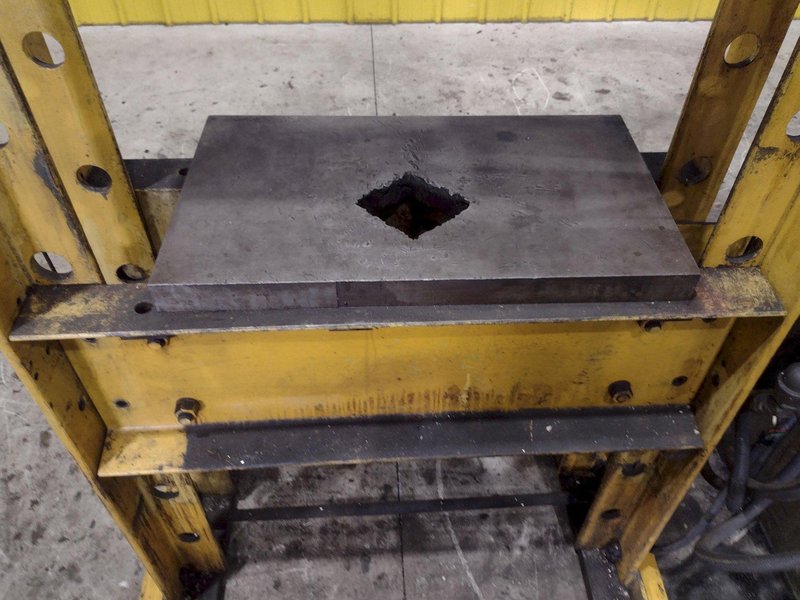 50 TON ENERPAC H-FRAME HYDRAULIC SHOP PRESS: YOBRO #23949