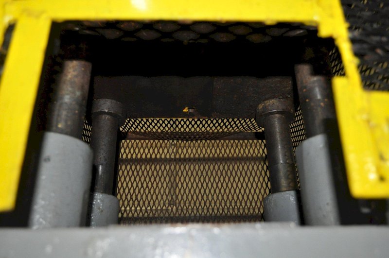 18 TON TISHKEN 4 POST CUT OFF PRESS