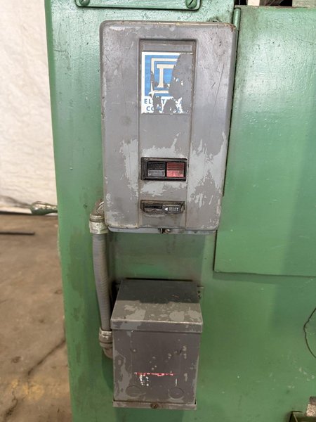 16" DOALL ML-16 VERTICAL BANDSAW. STOCK # 1118824