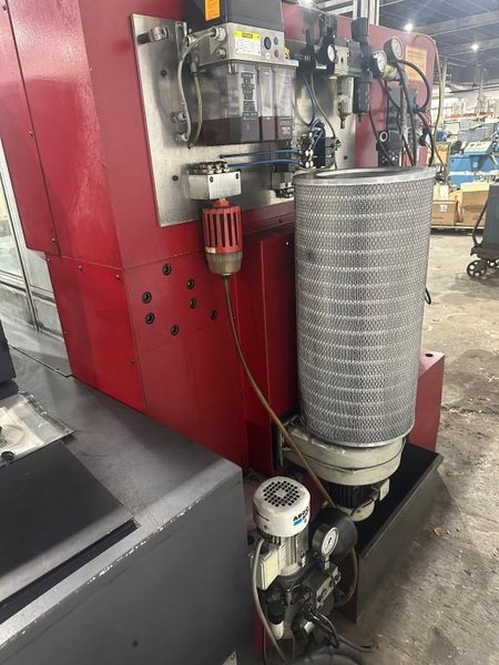 Roders RFM 600 Precision High Speed Vertical Machining Center