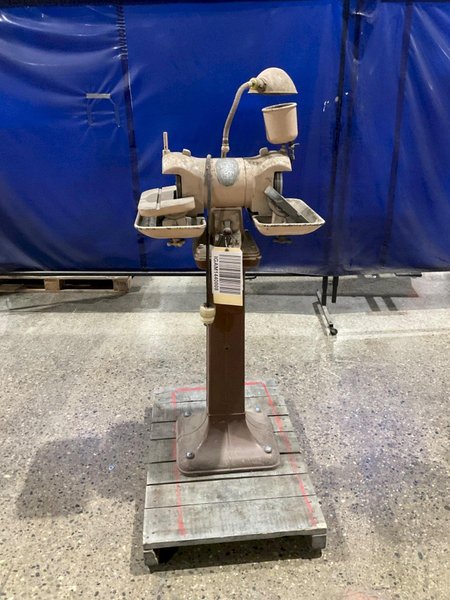 DELTA BALL BEARING CARBIDE TOOL GRINDER 220V/440V USED