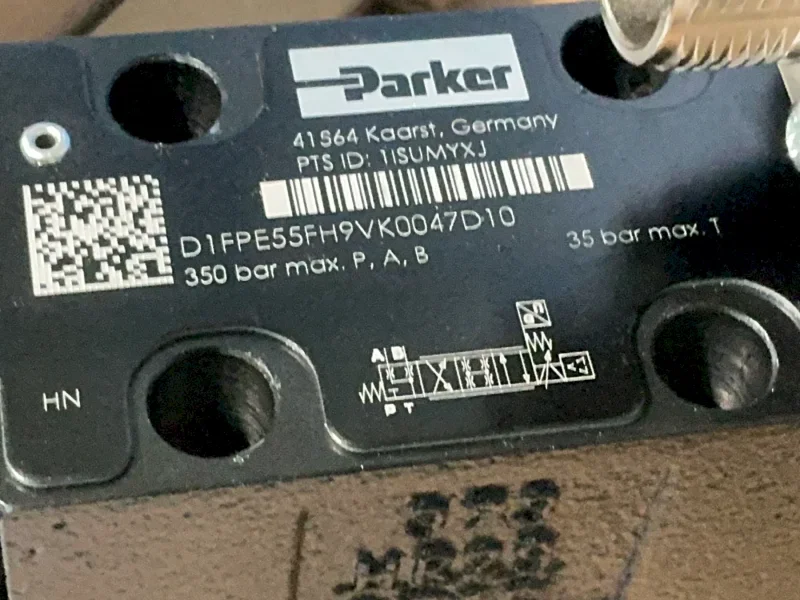 PARKER HYDRAULIC SERVO VALVE  -  D31FPB61DB1VB00
