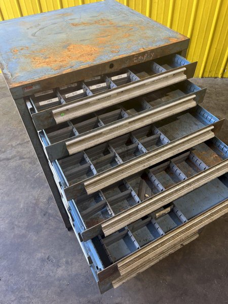 9 DRAWER LYON 28&quot; X 30&quot; X 45&quot; TOOL STORAGE CABINET: STOCK #16785