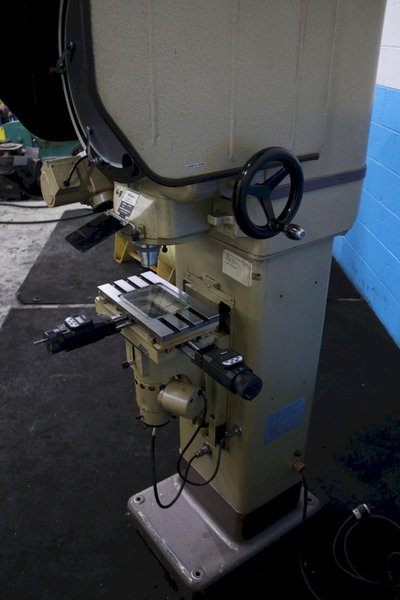 14&quot; NIKON COMPARATOR: STOCK #75646