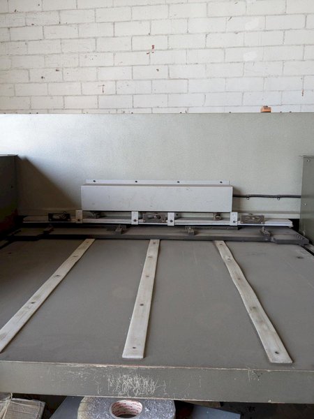 130 Ton APMC USA-FH-4163.130M Full Head Die Cutting Press, 2012