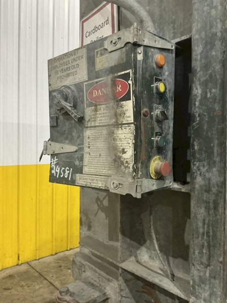 GALBREATH MODEL VBDX3060 VERTICAL CARDBOARD BALER: YOBRO #24581