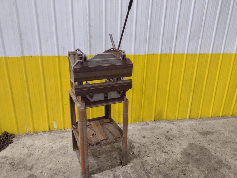 DIACRO MODEL #1 HAND OPERATED PRESS BRAKE: YOBRO #24962