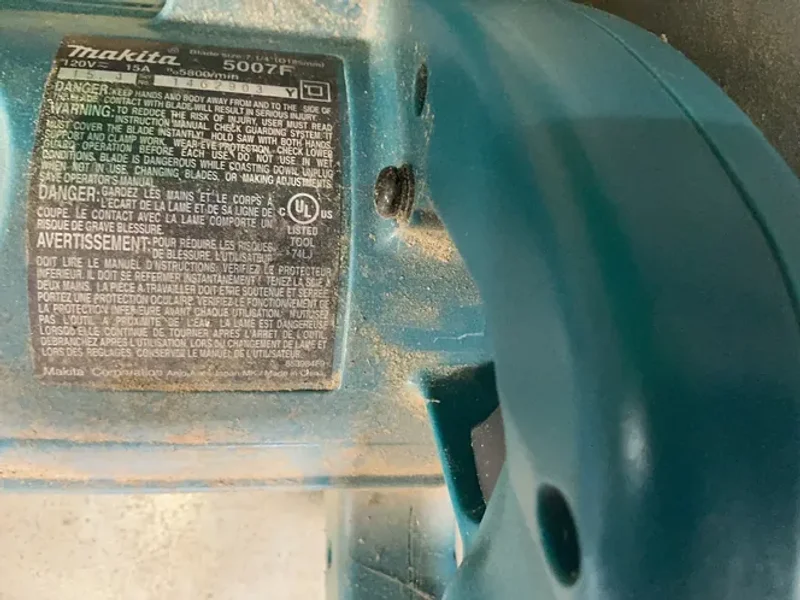 MAKITA 7.25” BLADE, 17”X77” TRACK PANEL SAW  -  5007F