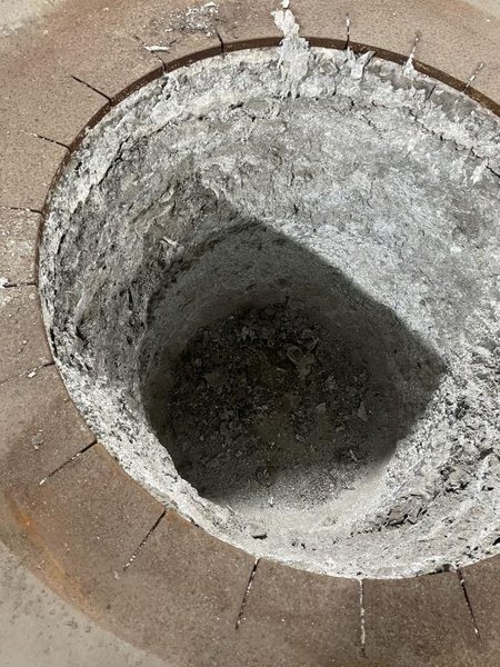 DYNARAD MODEL EC1700 1700# ELECTRIC RESISTANCE MELTING FURNACE WITH CONTROLS