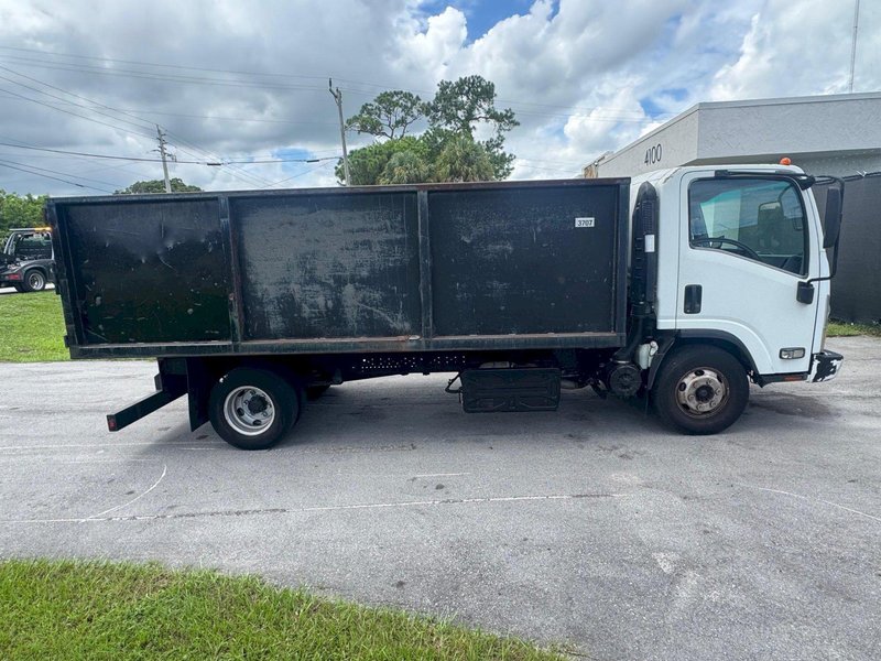 Isuzu NQR Dump Truck; 2013 5.2L Diesel; 17,950 lb GVWR;  6-Speed Auto