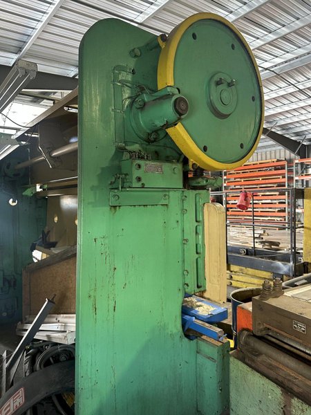 135 TON X 10' CINCINNATI MODEL #5-65 MECHANICAL PRESS BRAKE: STOCK #23039