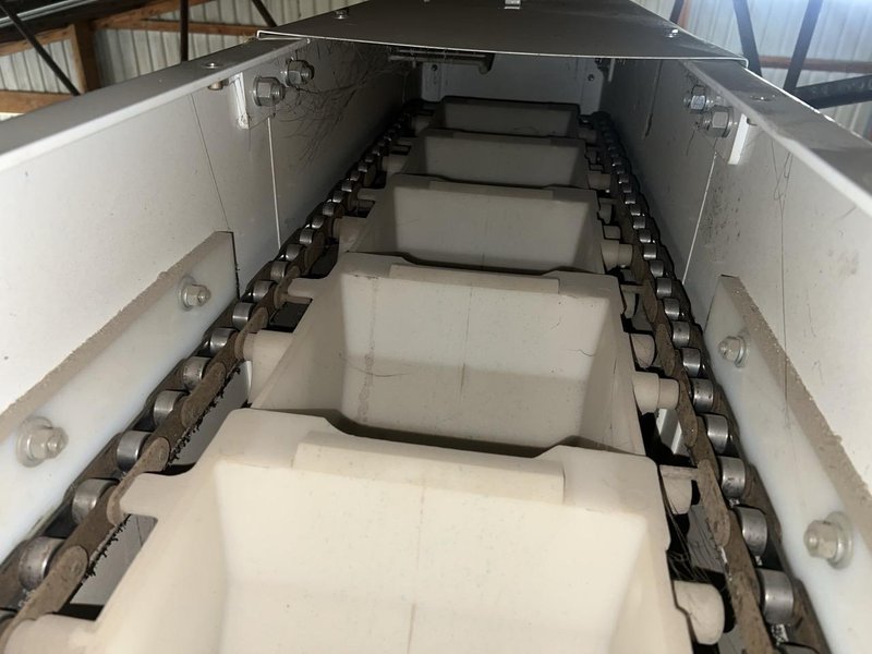 Deamco BEM‑09P‑SW‑X1 Solid‑Wall Overlapping Bucket Elevator, 2009