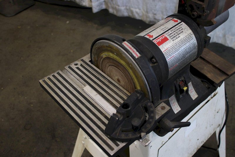 DAYTON DISC &amp; BELT GRINDER: STOCK #75726