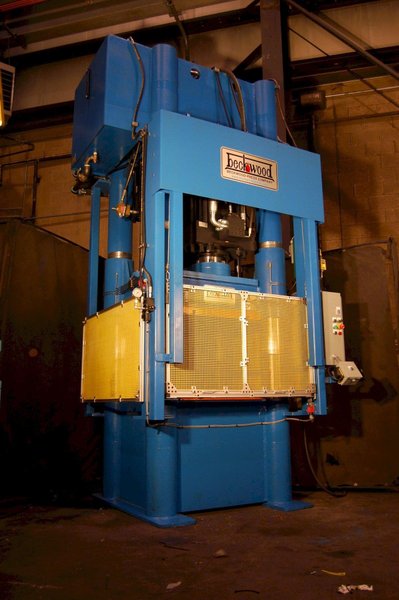 800 TON BECKWOOD MODEL #800-30-38 4 POST HYDRAULILC PRESS 12” STROKE : YOBRO #26049