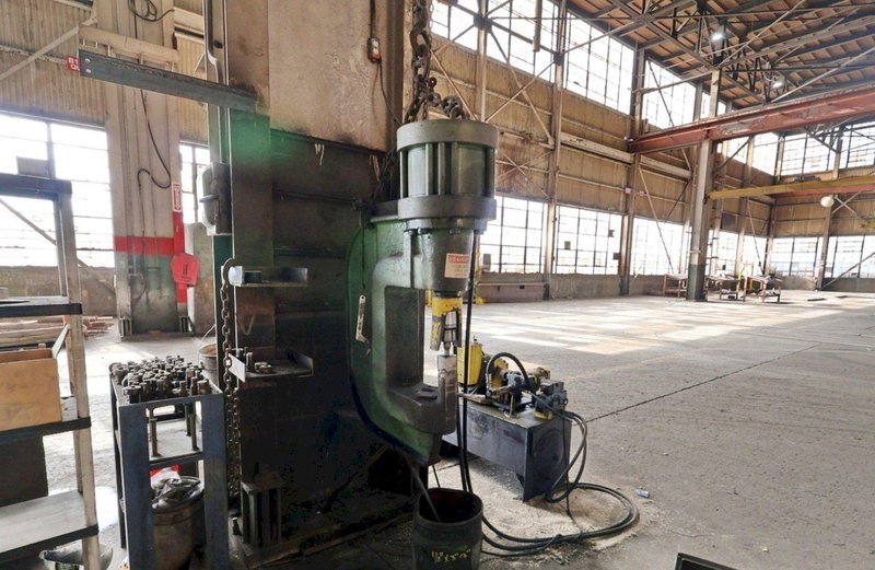 50 TON PORTABLE PUNCH PRESS: YOBRO #24626