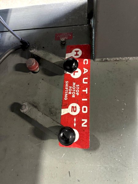 18" Grob Vertical Band Saw 4V-18, 40-5000 FPM, 28" x 24" Air-Hyd. Feed Tbl., 3 HP