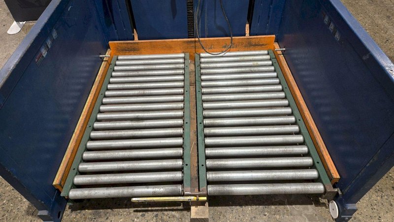 SOUTHWORTH ROLL C2.5-28 Platform Lifter w/ Flow Rollers USED – AS-IS