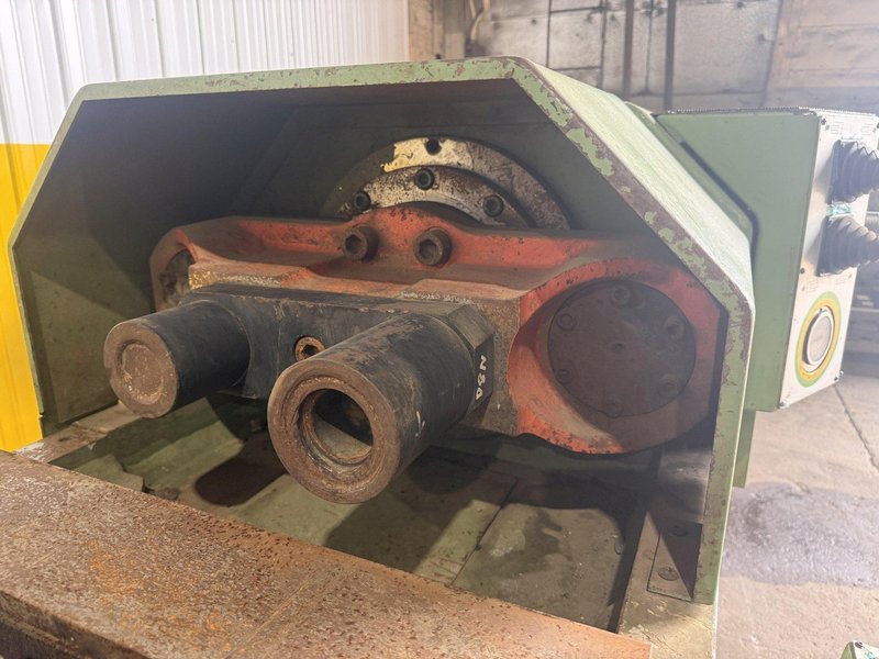 2001 BERCO PT250 TRACK PRESS WITH WTC TRACKMASTER IMPACT WRENCH &amp; CONVEYOR: YOBRO #24374