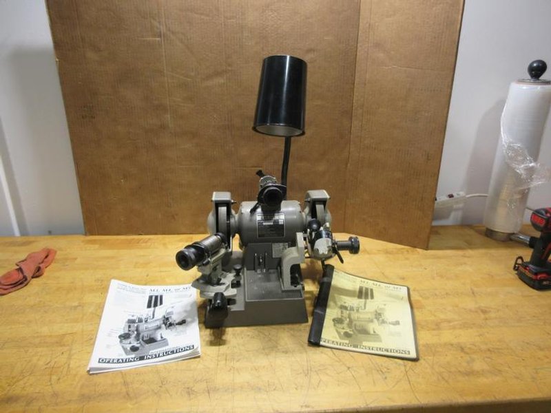 Darex M5B Drill Bit Sharpener &amp; 1/2&quot; &amp; 3/4&quot; Chucks w/ Pedestal Stand- Auction Item