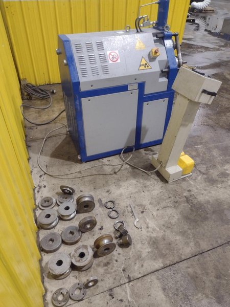 2.5" X 2.5" TAURING MODEL #BS50 POWERED ANGLE BENDING ROLL: YORBO #24869