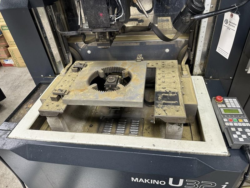 Makino U32J CNC Wire EDM, 2013
