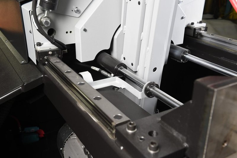 NEW - 31"H x 18"W HYD-MECH V-18 VERTICAL TILT FRAME BAND SAW