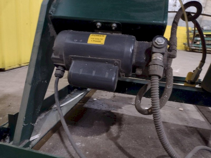 3,000 LBS 72" X 48" SOUTHWORTH LIFT TABLE W/ ROTATING TOP: STOCK #20938