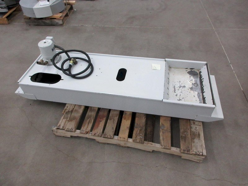 Used Haas Older Style 35 Gallon Coolant Tank with Gray Mills Low Pressure Coolant Pump
