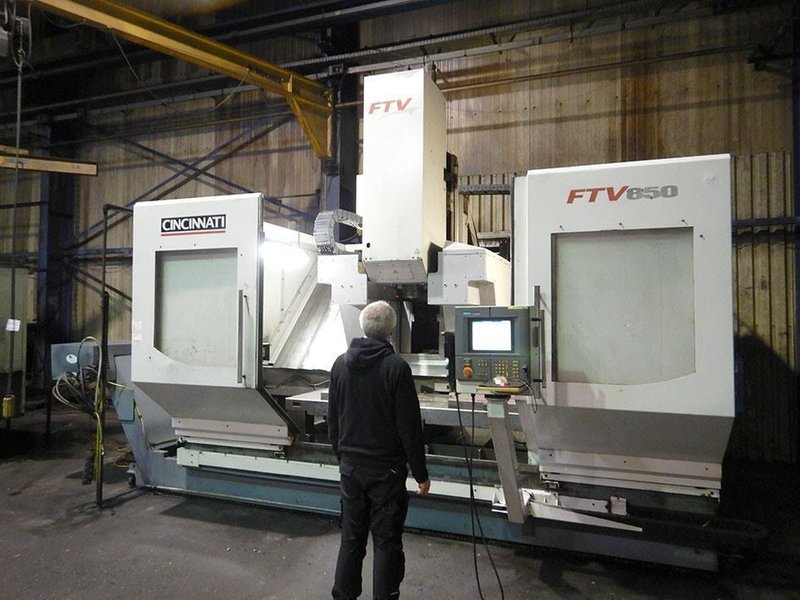 Cincinnati - X: 1800 - Y: 850 - Z: 800 mm CNC