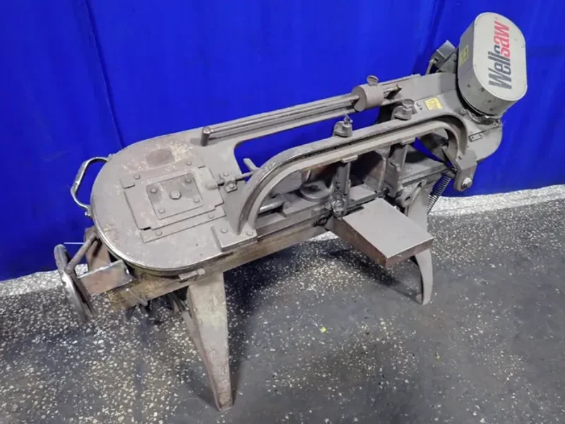 WELLS 22" X 9" HORIZONTAL BAND SAW  -  8-M-42