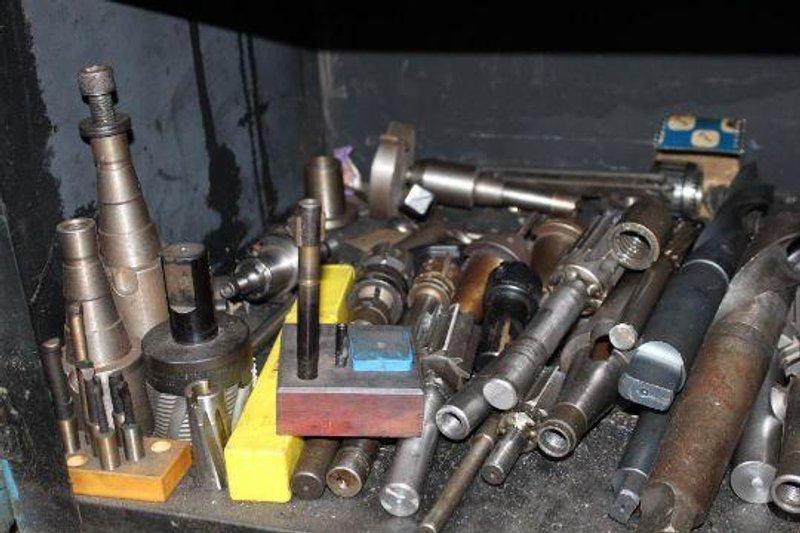 2.5&quot; DEVLIEG 2B-36 SPIRAMATIC HORIZONTAL BORING MILL W/ TOOLING. STOCK # 0881425