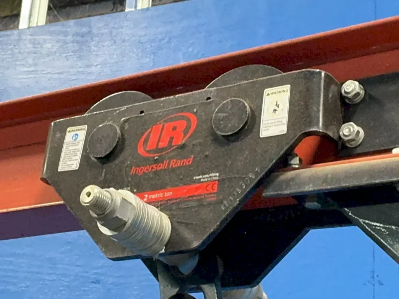 INGERSOLL RAND 2 METRIC TONS GANTRY CRANE