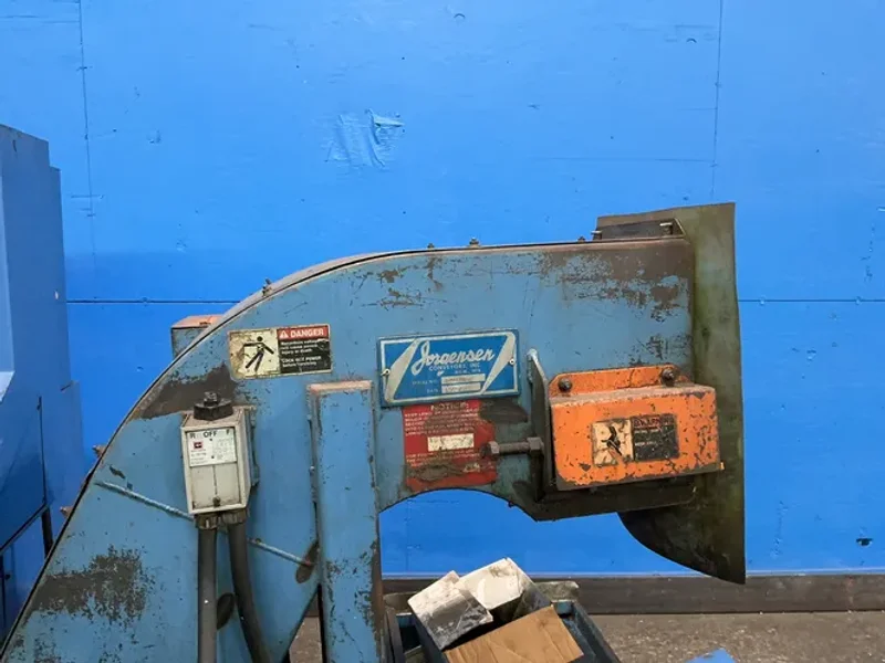 CNC LATHE   -  QT28N