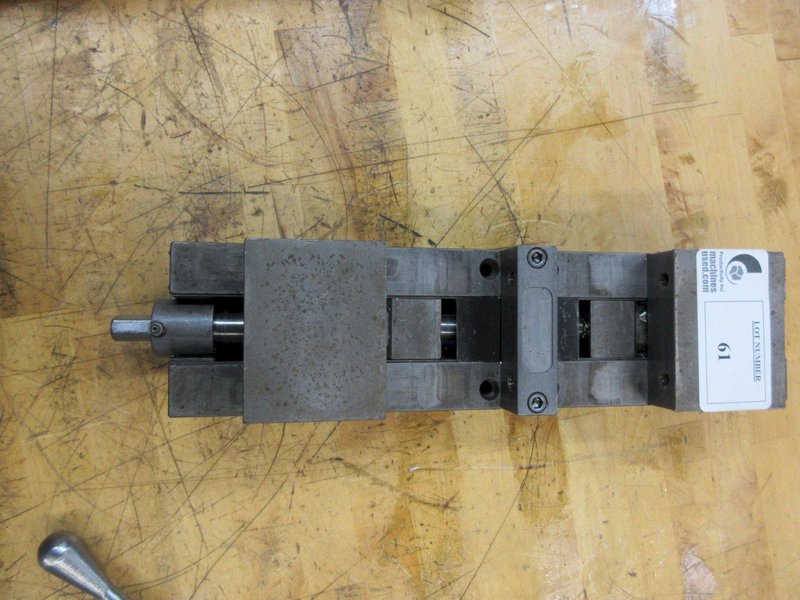 Kurt DL430 4&quot; Double Lock Machine Vise with Handle- Auction Item