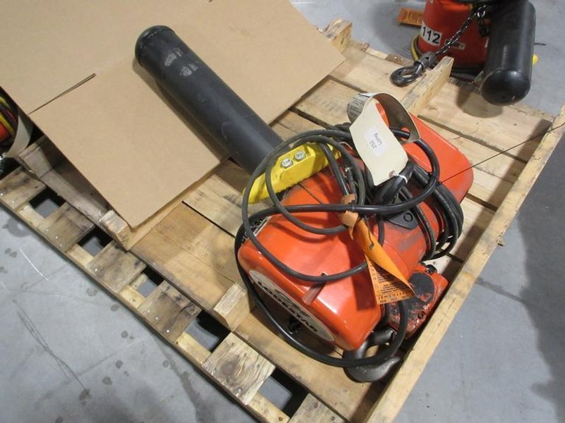 CM Lodestar RR-2 Electric Chain Hoist 2 Ton Capacity- Auction Item